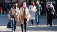 Shoppers wearing face masks on Oxford Street, in central London, as the Department of Health and Social Care is calling upon eligible people to get their covid-19 booster vaccinations. Picture date: Friday October 22, 2021.
