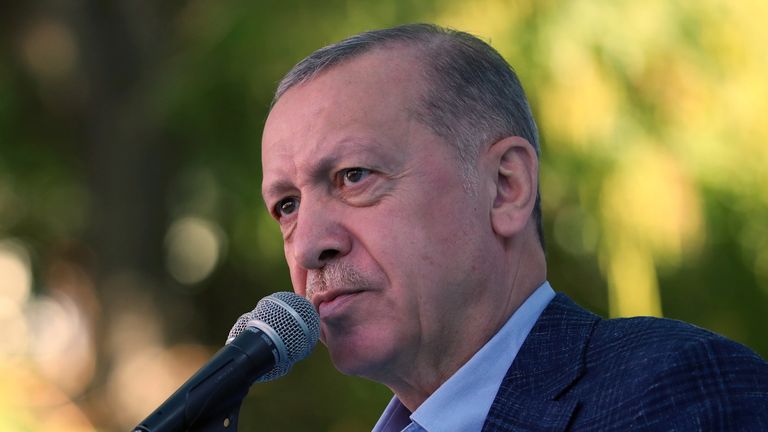 Turkish President Tayyip Erdogan addresses his supporters in Eskisehir, Turkey, October 23, 2021. Murat Cetinmuhurdar/PPO/Handout via REUTERS THIS IMAGE HAS BEEN SUPPLIED BY A THIRD PARTY. NO RESALES. NO ARCHIVES
