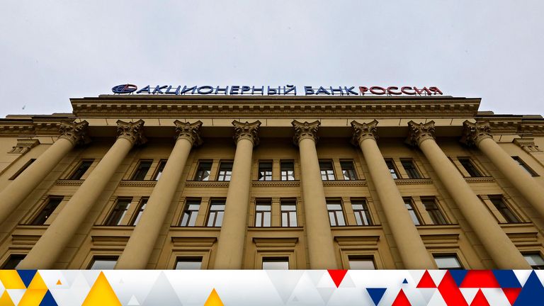 A general view of the head office of Bank Rossiya in St. Petersburg March 21, 2014. Visa Inc and MasterCard Inc have stopped, without notification, providing services for payment transactions for clients at Russia's Bank Rossiya, the sanctions-hit bank said on Friday. REUTERS/Alexander Demianchuk (RUSSIA - Tags: POLITICS BUSINESS)
