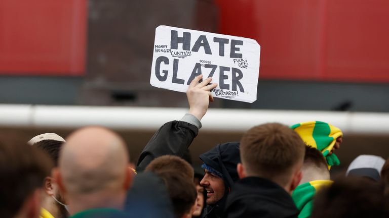 Soccer Football - Manchester United fans protest against their owners before the Manchester United v Liverpool Premier League match - Manchester, Britain - May 2, 2021 Manchester United fan holding a sign in protest against their owners outside the stadium before the match REUTERS/Phil Noble
DOWNLOAD PICTURE
Date: 02/05/2021 13:56
Dimensions: 3648 x 5472
Size: 1.0MB
Edit Status: new
Category: S
Topic Codes: UK EUROP SOCC SOC SPO
Fixture Identifier: UP1EH520ZX85H
Byline: PHIL NOBLE
City: MANCHEST