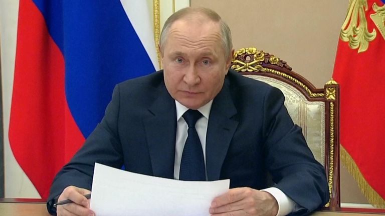 Speaking with his government, Russian President Vladimir Putin claims the West is seeking to blame Russia for its own mistakes with the imposition of sanctions. He does admit the sanctions are causing 'problems' but says the country will recover.