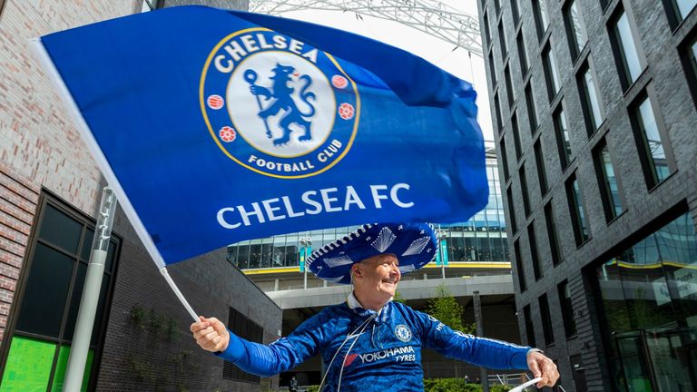 A Chelsea fan. Pic: Stephen Chung/LNP/Shutterstock
