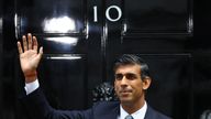 Britain's new Prime Minister Rishi Sunak waves outside Number 10 Downing Street, in London, Britain, October 25, 2022. REUTERS/Peter Nicholls
