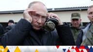 Russian President Vladimir Putin wears glasses as he visits a training centre of the Western Military District for mobilised reservists, in Ryazan Region, Russia October 20, 2022. Sputnik/Mikhail Klimentyev/Kremlin via REUTERS ATTENTION EDITORS - THIS IMAGE WAS PROVIDED BY A THIRD PARTY.
