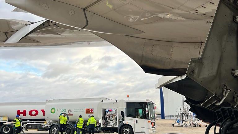 WhatsApp picture of a Virgin Atlantic plane being refuelled from Jonathan Samuels