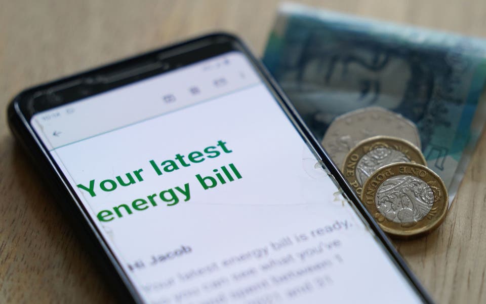 Energy bills forecast to fall by 7% in the summer