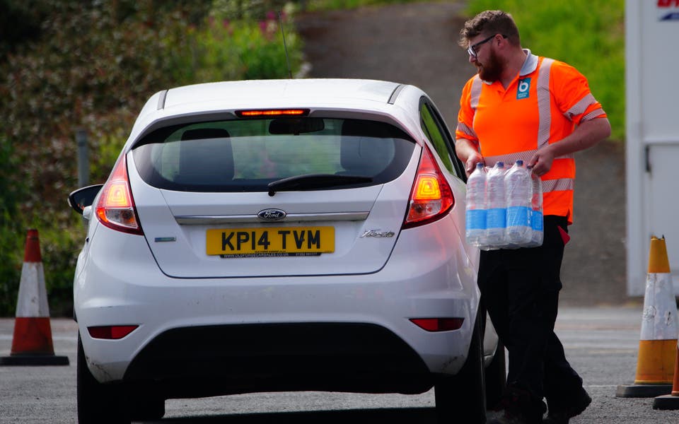 Water firm apologises as expert says Devon dirty water crisis 'could last two weeks'