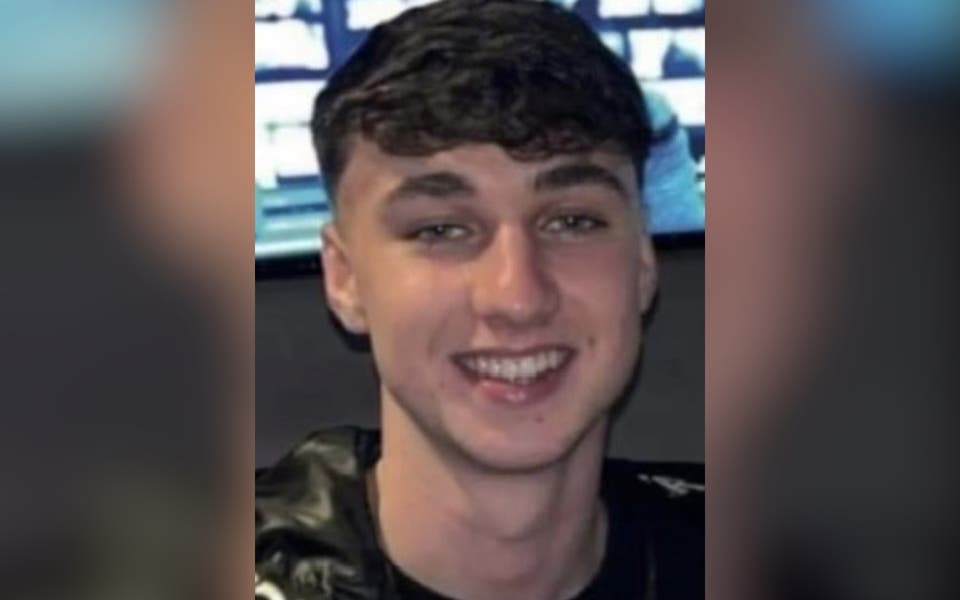 British teen missing in Tenerife ‘cut his leg and didn’t know whereabouts’