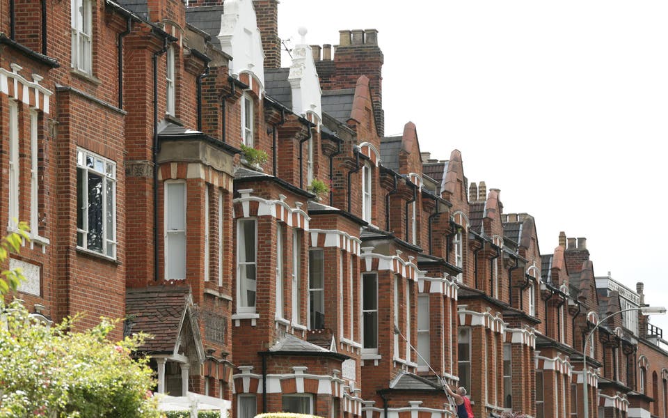 Average price tag on a home dips by just £21 in June