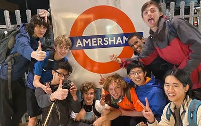 Teenagers break Guinness World Record after completing London Tube Challenge with two hours to spare