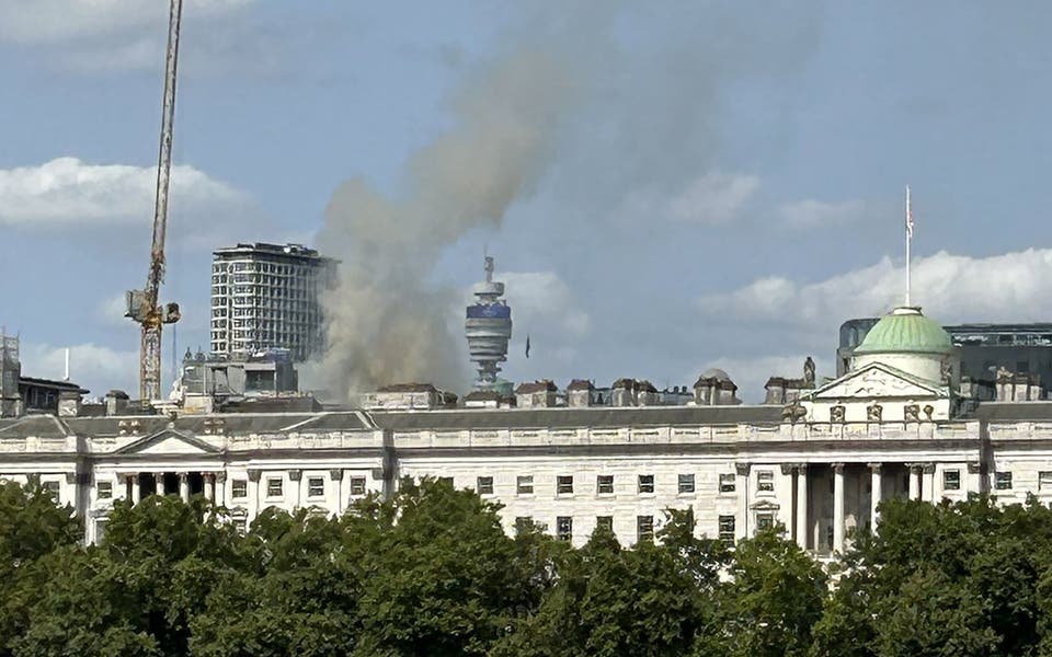 Gallery remains open as Somerset House closes following fire