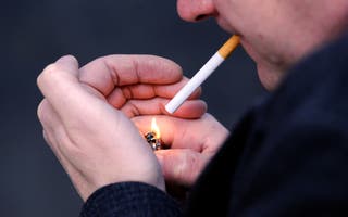 Government ‘considers banning smoking in some outdoor areas’